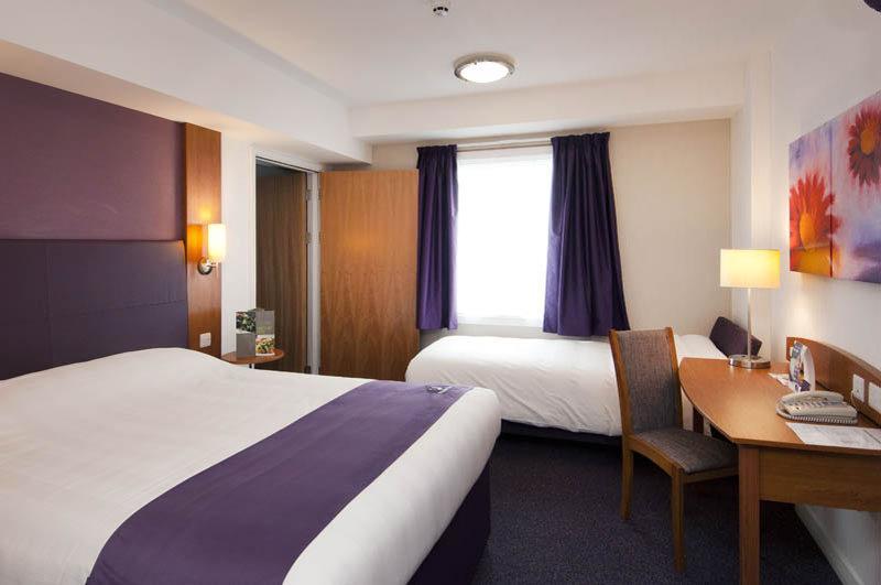 Premier Inn Bristol East Emersons Green Coalpit Heath Εξωτερικό φωτογραφία